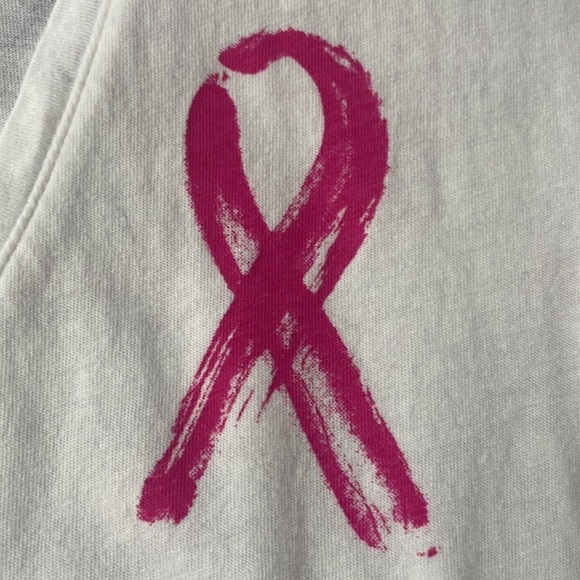 Under armor heat gear ,  SM/P (seems larger) Fight Breast Cancer T-shirt - Picture 4 of 7
